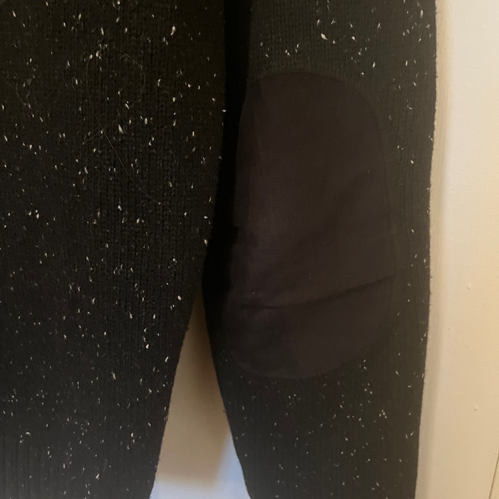 🚫SOLD🚫Black with white speckles crew neck sweater - Picture 5 of 5
